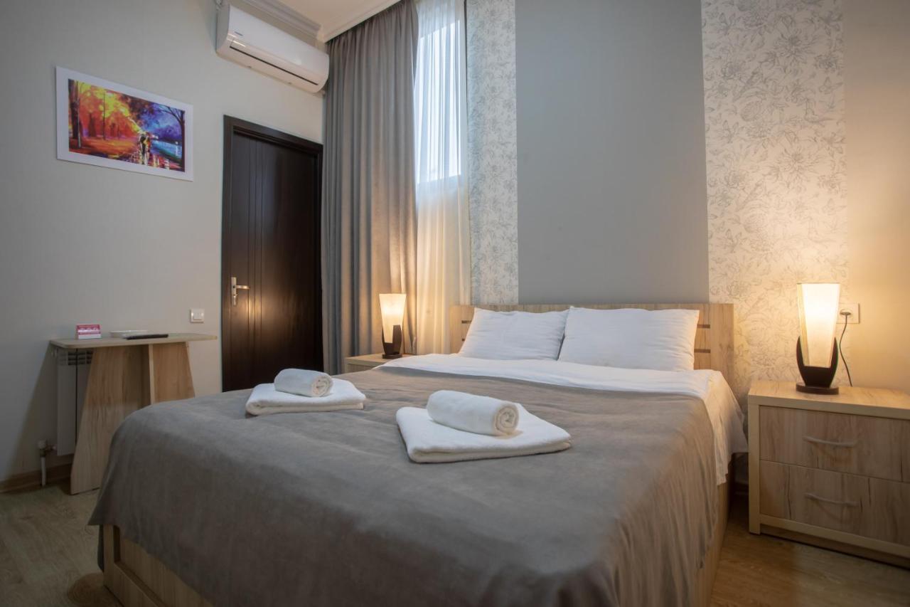 Hotel Peradia Kutaissi Exterior foto