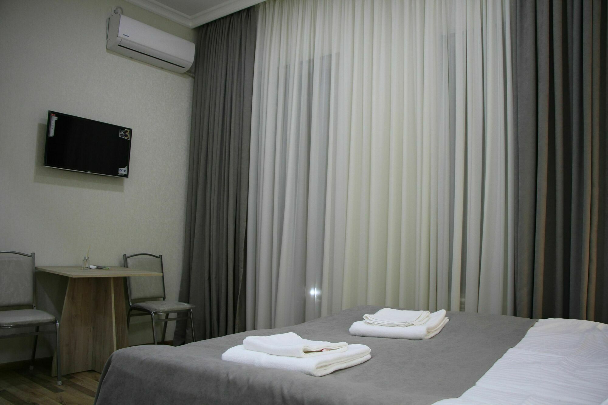 Hotel Peradia Kutaissi Exterior foto